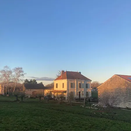 Beautifully Restored Dordogne Vélines